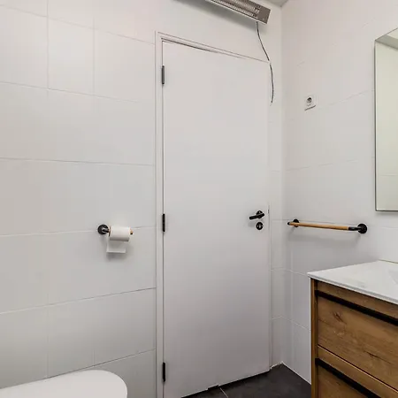 With Private Bathroom In Family Vendégház Sesimbra