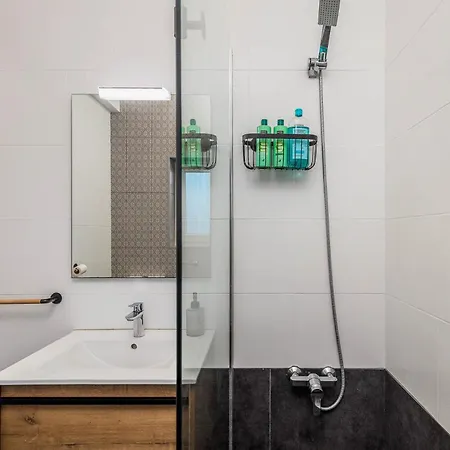 With Private Bathroom In Family 3* Sesimbra