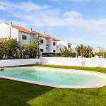 Guest house Room With Private Bathroom In Family Home 3*